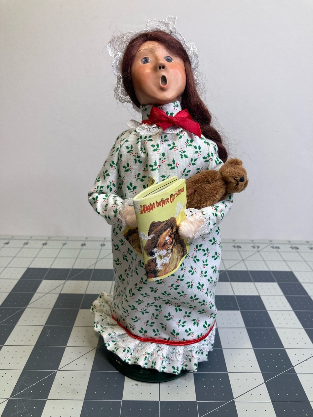 Vintage Byers' Choice Ltd. Caroler Night Before Christmas Girl Teddy Bear 2011